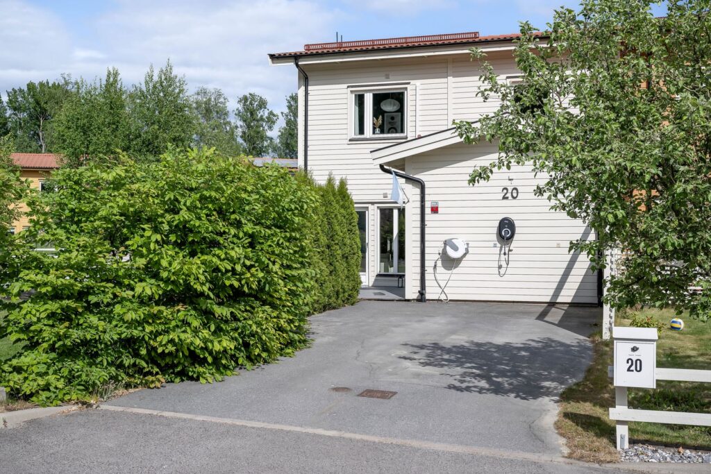 Renoverat takpanneplåt på fritidshus. Aspenäs Lerum